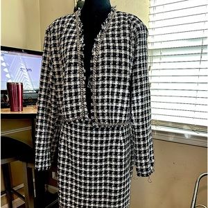 Two piece skirt set size 16 never worn fashionova